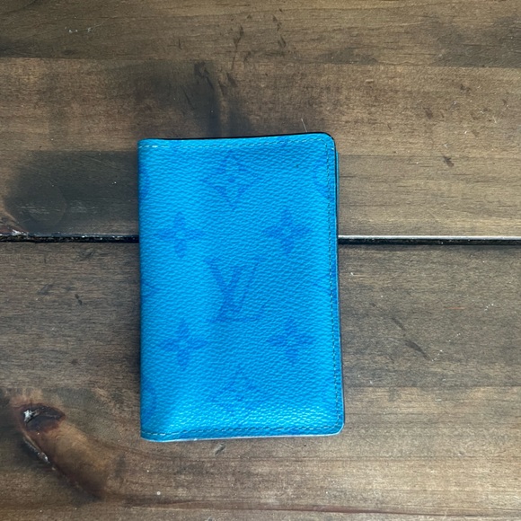 Louis Vuitton wallet - Picture 1 of 4